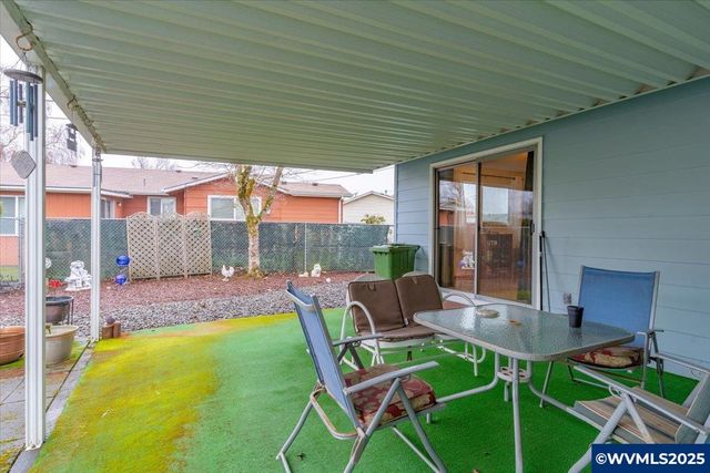 1720 Jansen Wy, Woodburn, OR 97071