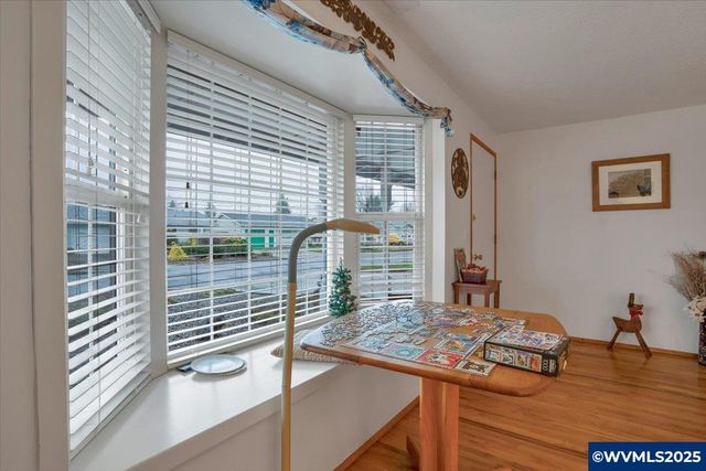 1720 Jansen Wy, Woodburn, OR 97071