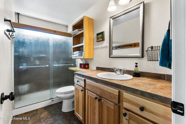 1105 Honeysuckle Ave, Sandpoint, ID 83864