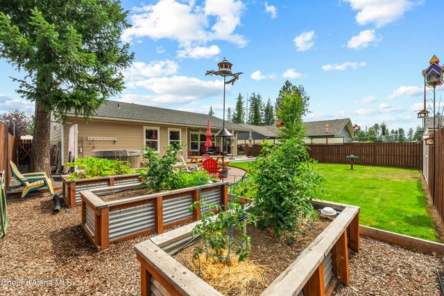 1105 Honeysuckle Ave, Sandpoint, ID 83864
