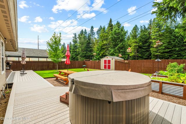 1105 Honeysuckle Ave, Sandpoint, ID 83864