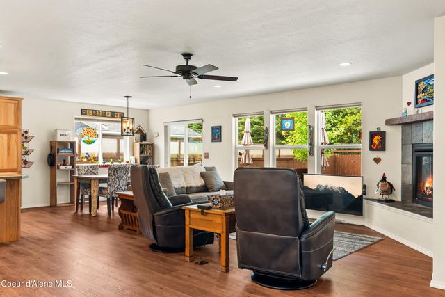 1105 Honeysuckle Ave, Sandpoint, ID 83864