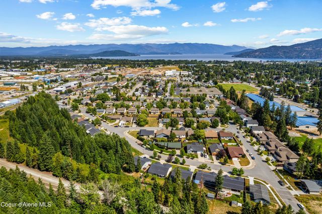 1105 Honeysuckle Ave, Sandpoint, ID 83864