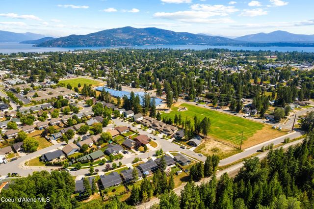 1105 Honeysuckle Ave, Sandpoint, ID 83864