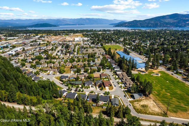 1105 Honeysuckle Ave, Sandpoint, ID 83864