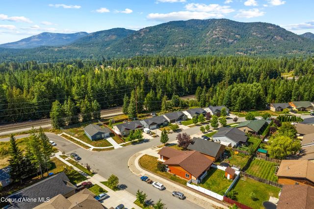 1105 Honeysuckle Ave, Sandpoint, ID 83864