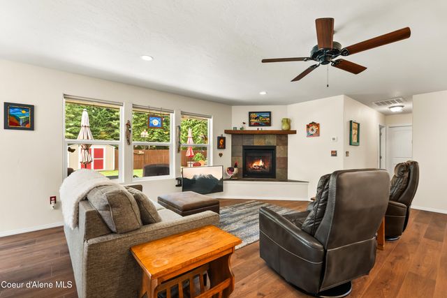 1105 Honeysuckle Ave, Sandpoint, ID 83864