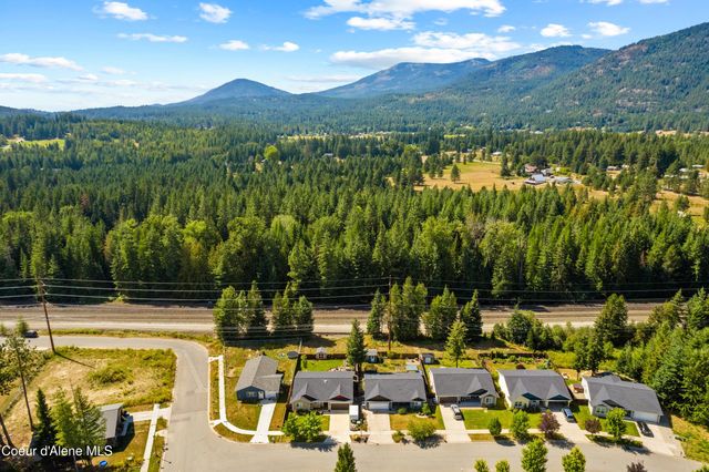 1105 Honeysuckle Ave, Sandpoint, ID 83864