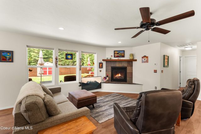 1105 Honeysuckle Ave, Sandpoint, ID 83864