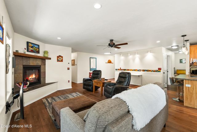 1105 Honeysuckle Ave, Sandpoint, ID 83864