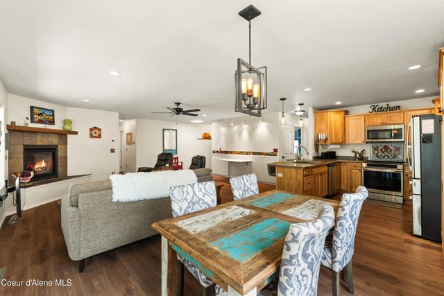 1105 Honeysuckle Ave, Sandpoint, ID 83864