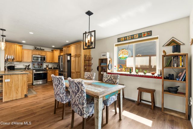 1105 Honeysuckle Ave, Sandpoint, ID 83864