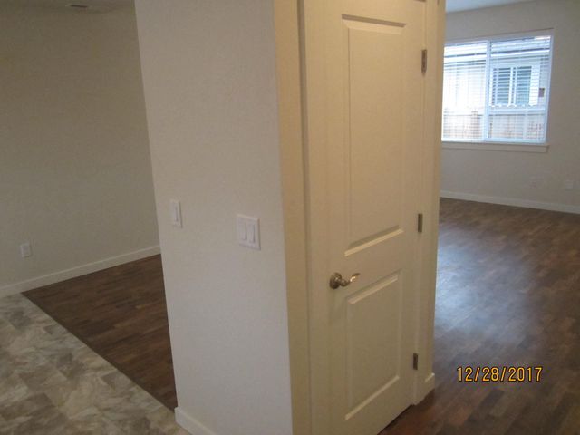 215 S C Street, Phoenix, OR 97535