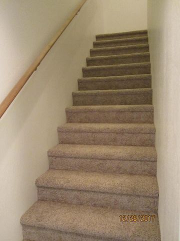 215 S C Street, Phoenix, OR 97535