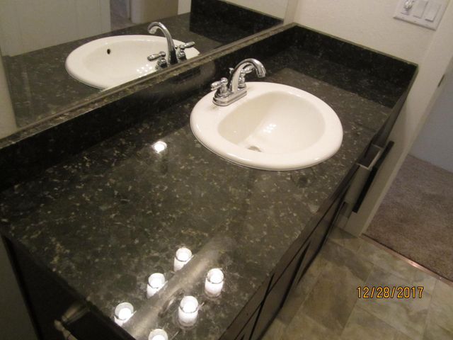 215 S C Street, Phoenix, OR 97535