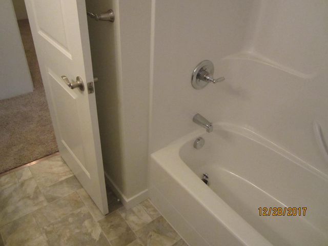 215 S C Street, Phoenix, OR 97535