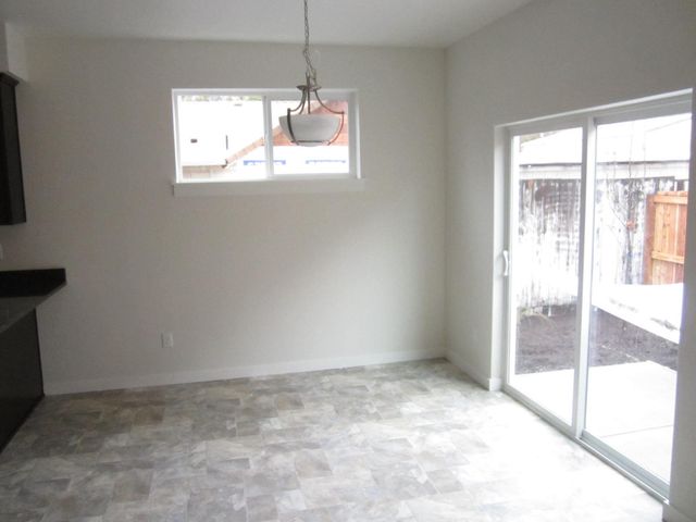 215 S C Street, Phoenix, OR 97535