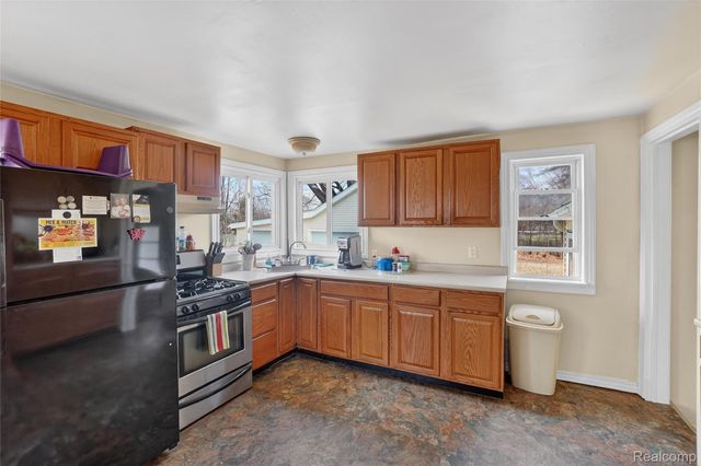 13343 N Fenton Road, Fenton Charter Township, MI 48430