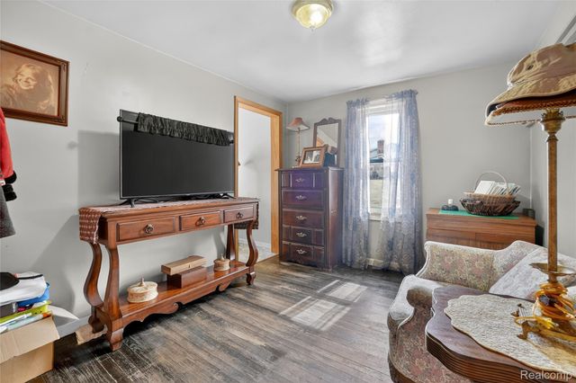 13343 N Fenton Road, Fenton Charter Township, MI 48430