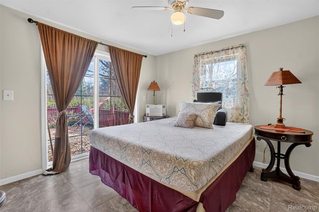 13343 N Fenton Road, Fenton Charter Township, MI 48430