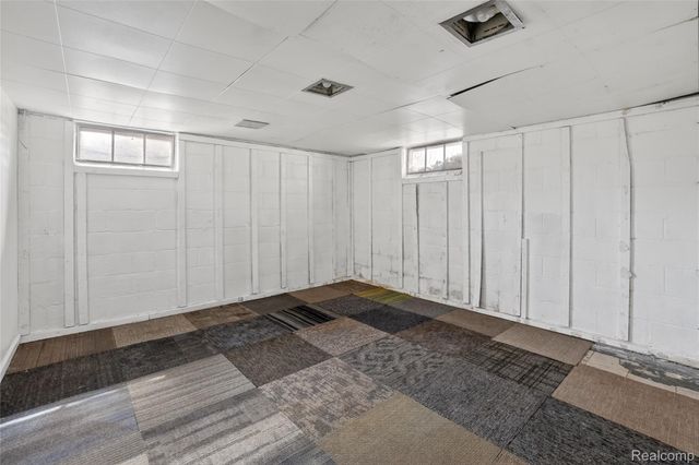 13343 N Fenton Road, Fenton Charter Township, MI 48430