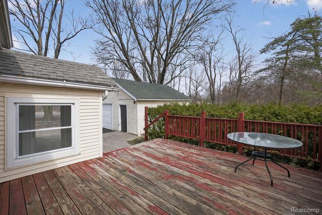 13343 N Fenton Road, Fenton Charter Township, MI 48430