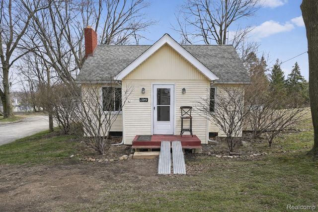 13343 N Fenton Road, Fenton Charter Township, MI 48430