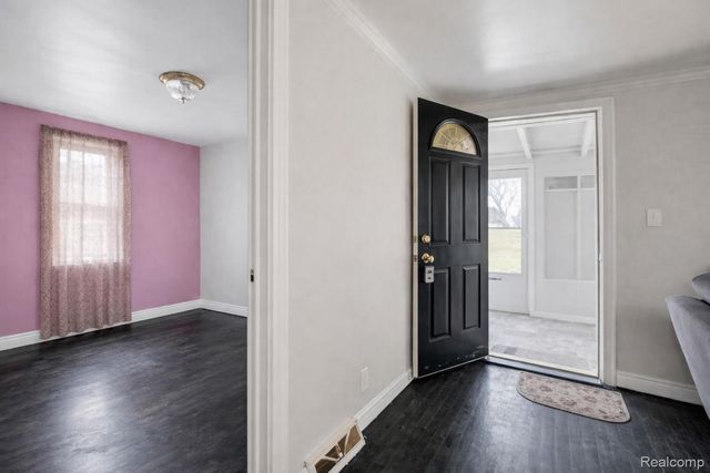 13343 N Fenton Road, Fenton Charter Township, MI 48430