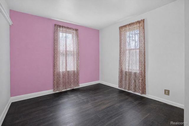 13343 N Fenton Road, Fenton Charter Township, MI 48430