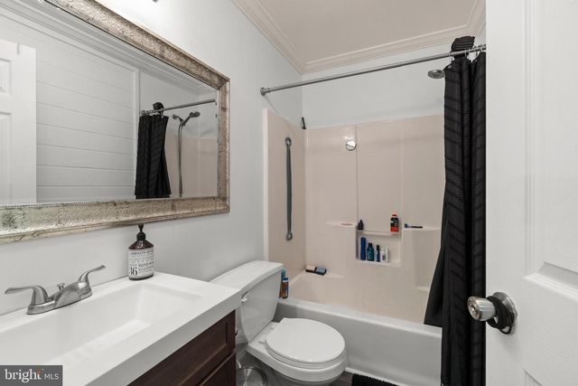 39 MEADOW CT, Sewell, NJ 08080