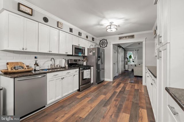 39 MEADOW CT, Sewell, NJ 08080