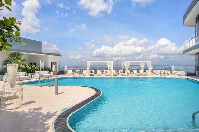 1000 Brickell Plz 4503, Miami, FL 33131
