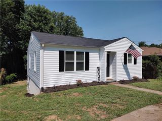 138 S Gordon Drive, Winston-salem, NC 27104