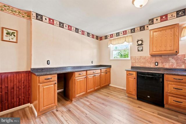 1734 CALAMIA DR, Norristown, PA 19401