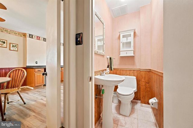 1734 CALAMIA DR, Norristown, PA 19401