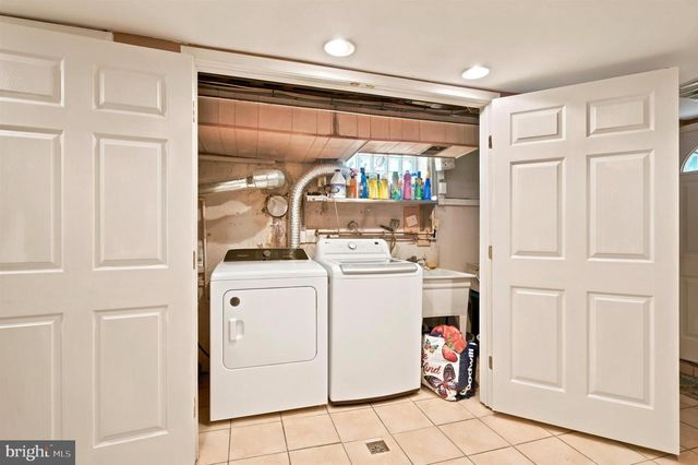 1734 CALAMIA DR, Norristown, PA 19401