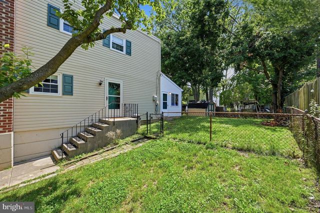1734 CALAMIA DR, Norristown, PA 19401