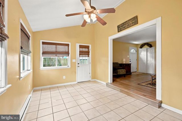 1734 CALAMIA DR, Norristown, PA 19401