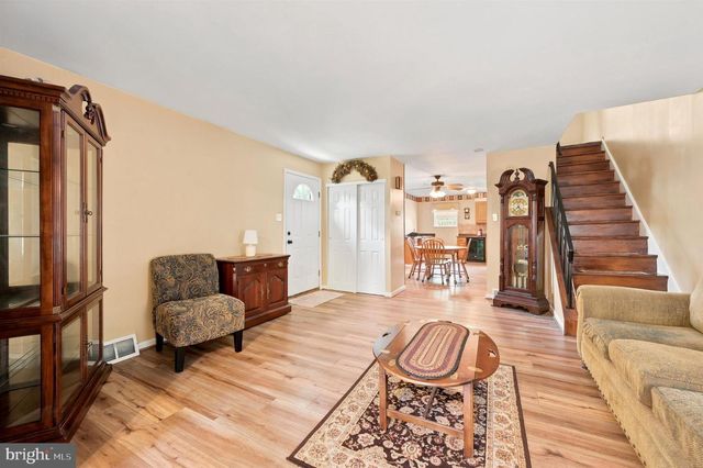 1734 CALAMIA DR, Norristown, PA 19401