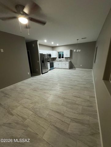 1015 W Calle Arizona, Tucson, AZ 85705