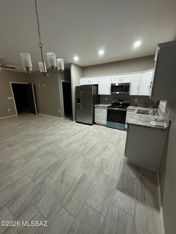 1015 W Calle Arizona, Tucson, AZ 85705