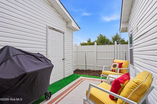 3006 Lauren Place Drive 105, Wilmington, NC 28405