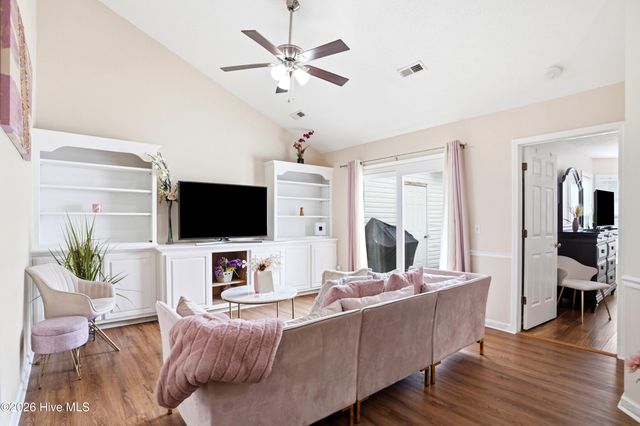 3006 Lauren Place Drive 105, Wilmington, NC 28405