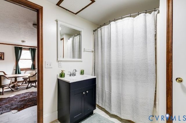 14401 Doctors Creek Rd, Lanexa, VA 23089