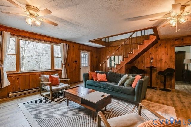 14401 Doctors Creek Rd, Lanexa, VA 23089