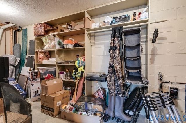 14401 Doctors Creek Rd, Lanexa, VA 23089