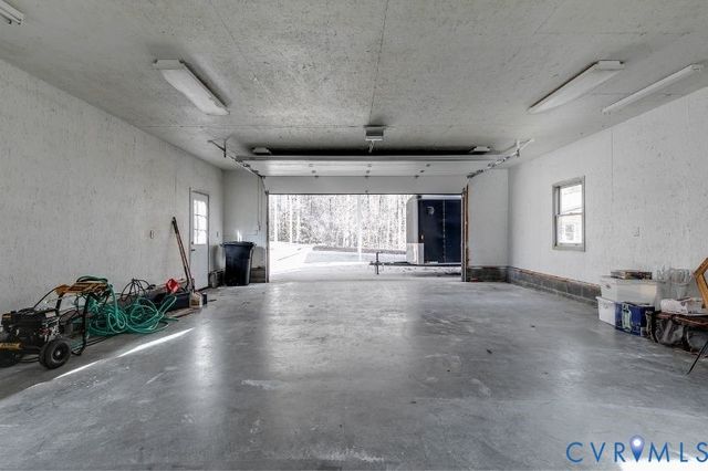 14401 Doctors Creek Rd, Lanexa, VA 23089