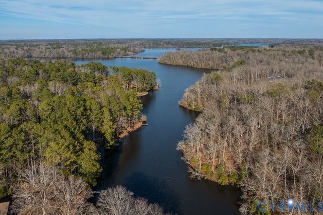 14401 Doctors Creek Rd, Lanexa, VA 23089