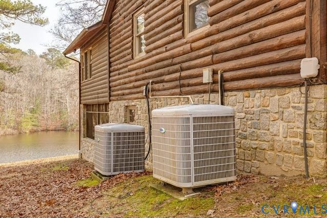 14401 Doctors Creek Rd, Lanexa, VA 23089