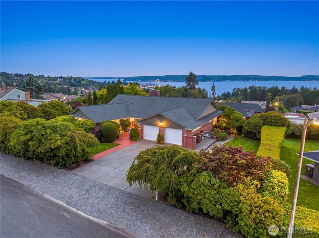 954 S Locust Lane, Tacoma, WA 98465